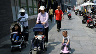 Chine: le gouvernement va verser des allocations aux parents pour stimuler la natalit&eacute;