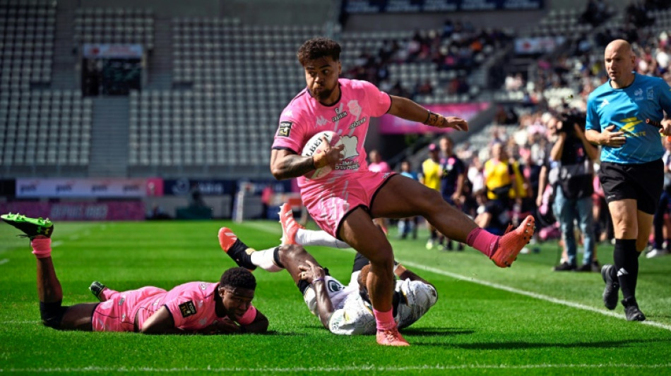 Stade Francais run in seven tries for sunny opening to Top 14