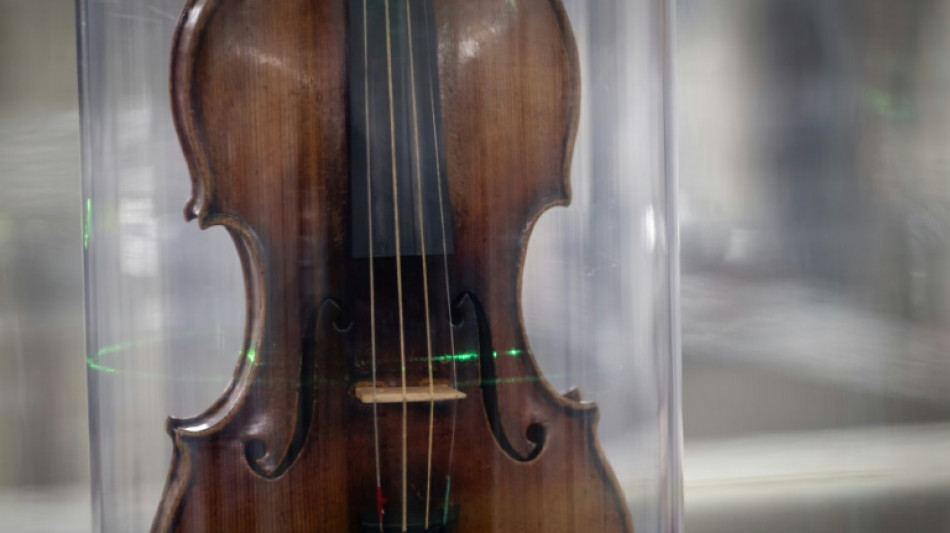 Especialistas radiografam violino para revelar segredos de Paganini