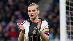 Wahl zur Fahnentr&auml;gerin: Hrubesch wirbt f&uuml;r Popp