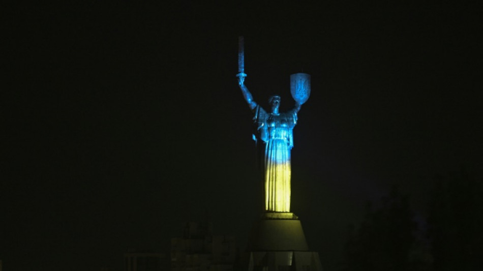 A Kiev, r&eacute;ouverture de la "M&egrave;re-Patrie" monumentale d&eacute;barrass&eacute;e des symboles sovi&eacute;tiques