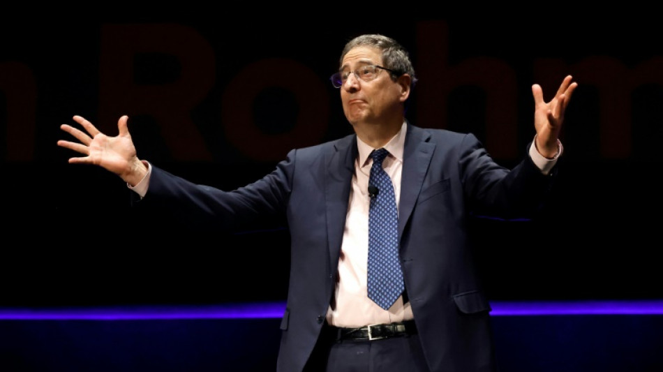 "Napole&oacute;n" de Apple cautiva a due&ntilde;os de salas de cine en CinemaCon