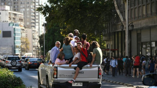 Chile retorna &agrave; normalidade ap&oacute;s fim do toque de recolher e apag&atilde;o em massa