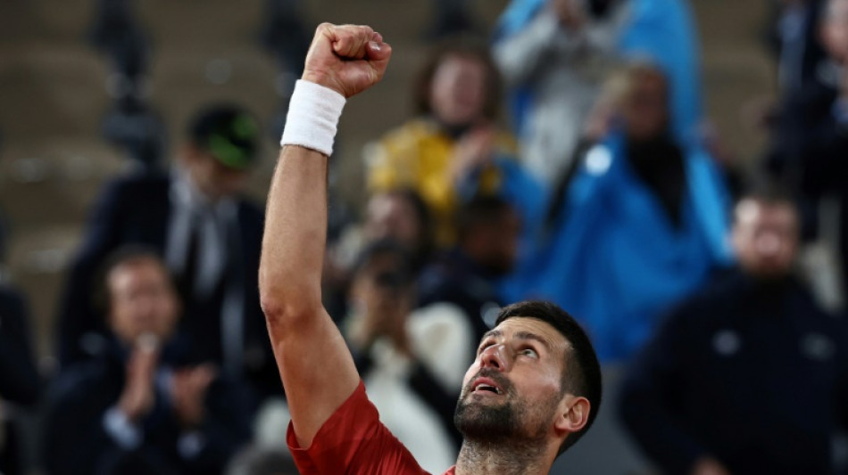 Djokovic vence franc&ecirc;s Herbert e avan&ccedil;a em Roland Garros
