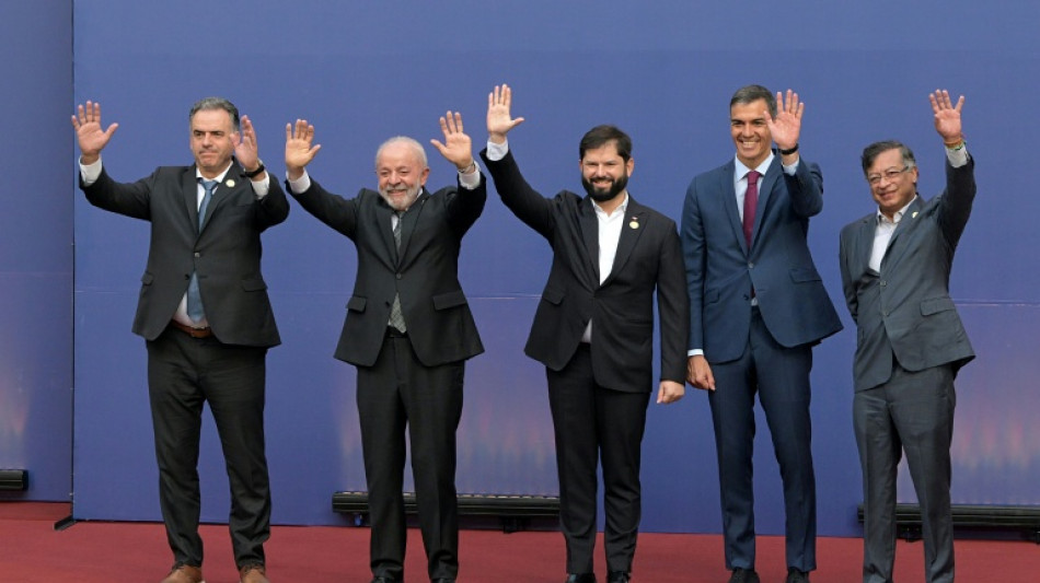 Leftist leaders gather in Chile with democracy 'under threat'