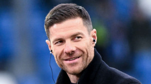 Cobi&ccedil;ado pelos 'grandes', Xabi Alonso decide continuar no Leverkusen