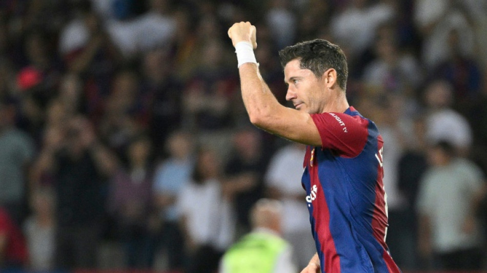 Barcelona goleia Betis (5-0) e &eacute; l&iacute;der provis&oacute;rio do Espanhol