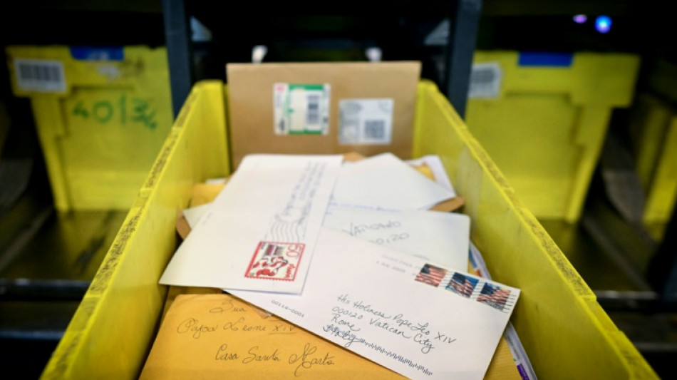 Cartas, mensagens de apoio e pel&uacute;cias: a correspond&ecirc;ncia semanal do papa