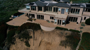 En Californie, des villas se retrouvent au bord du vide après la dernière tempête