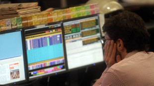 Borsa: Milano cede con l'Europa (-2,7%), gi&ugrave; Stm e i chip