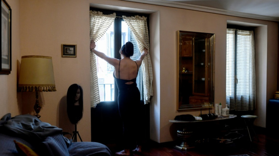 Estudian en Espa&ntilde;a una ley para castigar a clientes de la prostituci&oacute;n