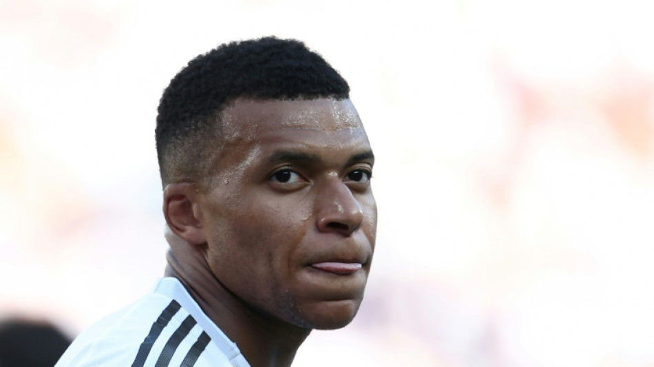 Real Madrid goleia Tirol (4-0) em único amistoso de pré-temporada