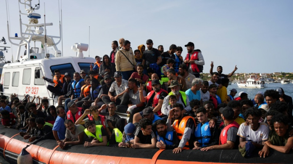 Pope Leo thanks Lampedusans for welcoming migrants