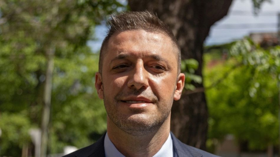 Confirman el embargo a dos hermanas y el abogado de Maradona por presunto fraude con su marca