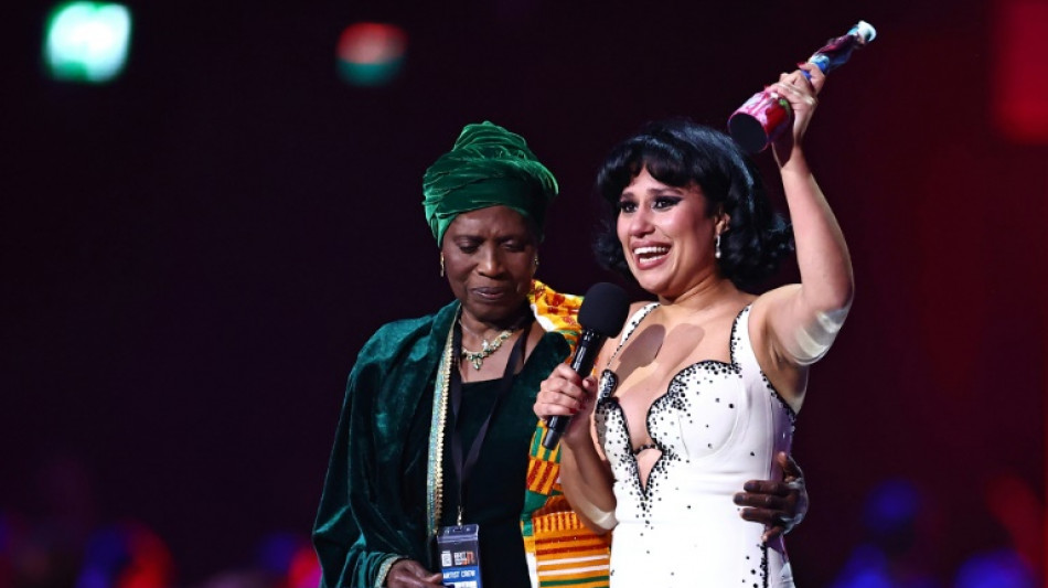 Sechs Preise: Singer-Songwriterin Raye triumphiert bei Brit Awards