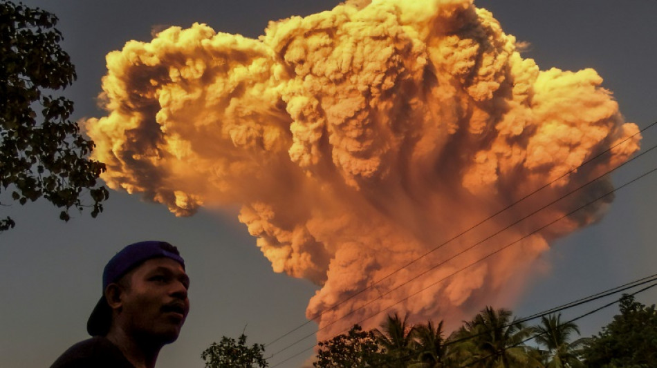Vulkanausbruch in Indonesien sorgt f&uuml;r Flugausf&auml;lle auf Ferieninseln Flores und Bali