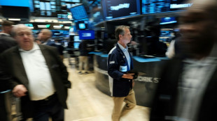 Wall Street ouvre en hausse, maintient l'&eacute;lan &agrave; l'or&eacute;e d'une semaine cruciale
