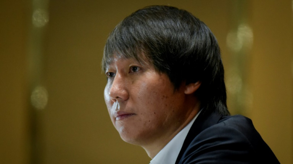 Ex-treinador de futebol chin&ecirc;s &eacute; condenado a 20 anos de pris&atilde;o por corrup&ccedil;&atilde;o