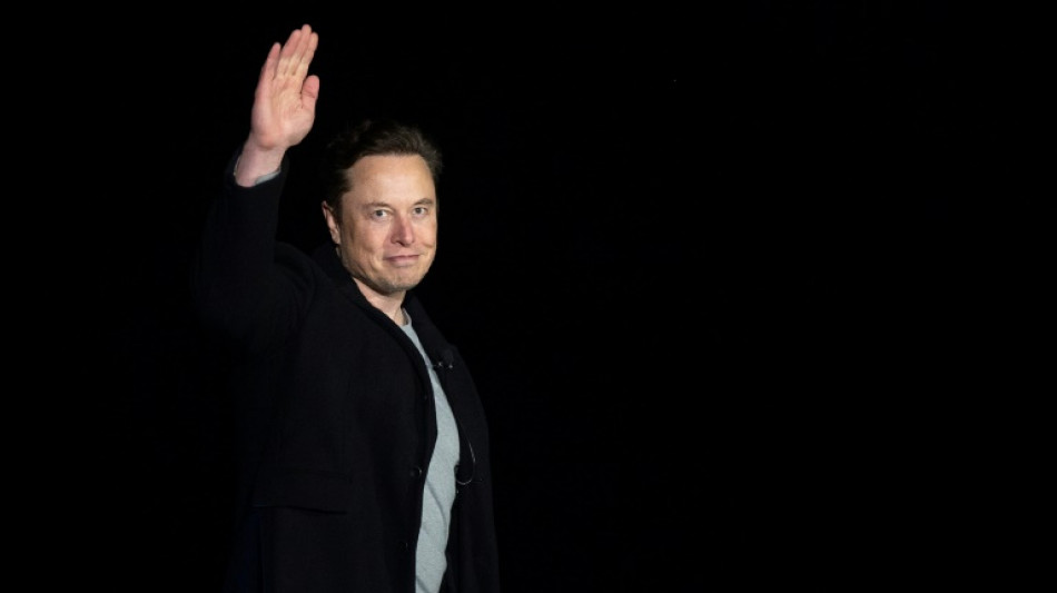 Elon Musk veut pouvoir tweeter librement sur Tesla