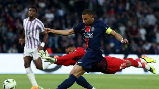Mbappé se despede do Parque dos Príncipes com gol e derrota do PSG