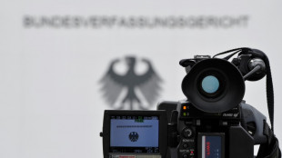 Urteile zu Vaterschaft und BKA: Karlsruhe verl&auml;ngert &Uuml;bergangsfristen