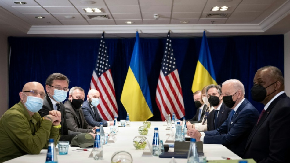 Biden in Polen mit Außen- und Verteidigungsminister der Ukraine zusammengetroffen
