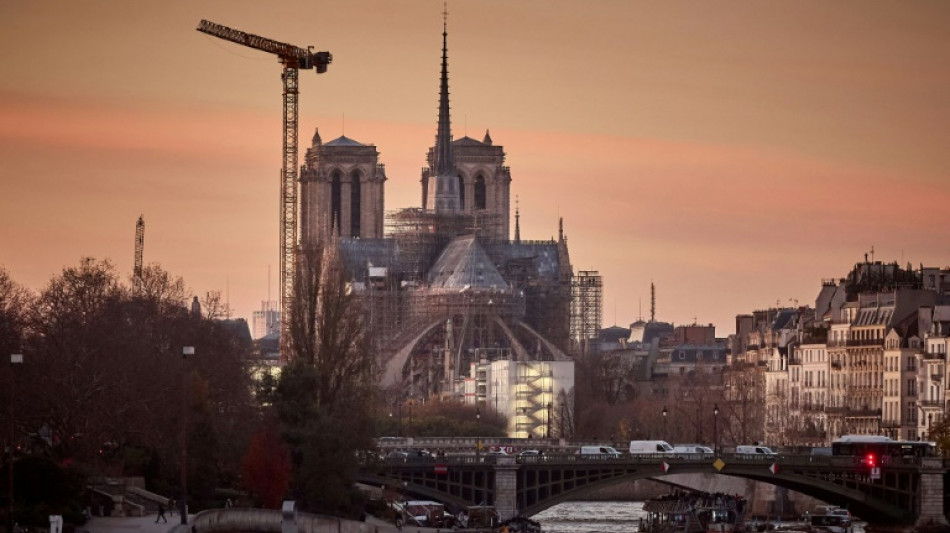 Artistes et personnalit&eacute;s de la culture: leur regard sur la "renaissance" de Notre-Dame