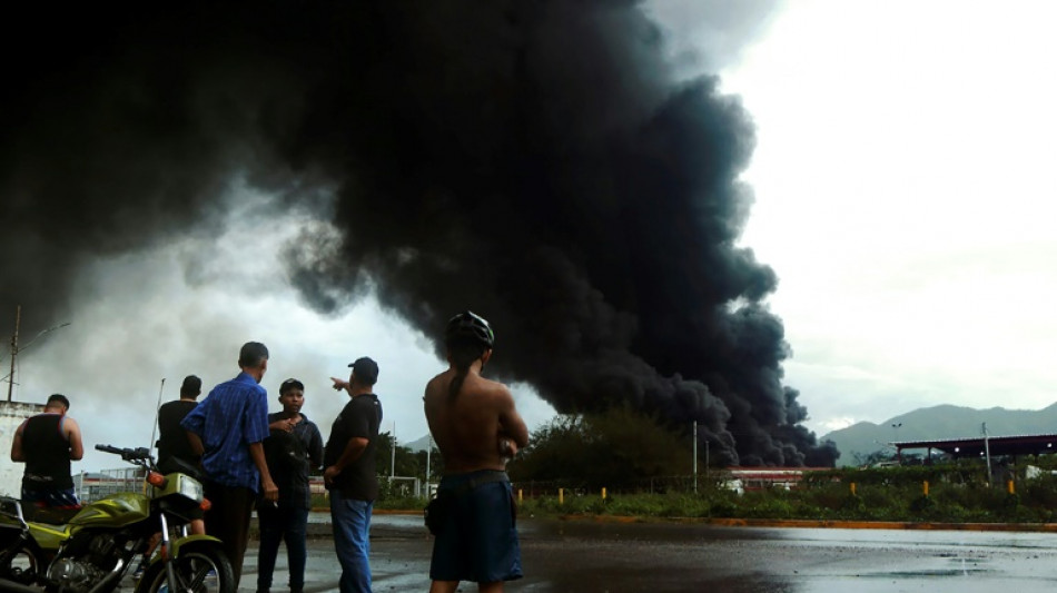 Venezuela: la foudre déclenche un incendie dans une raffinerie