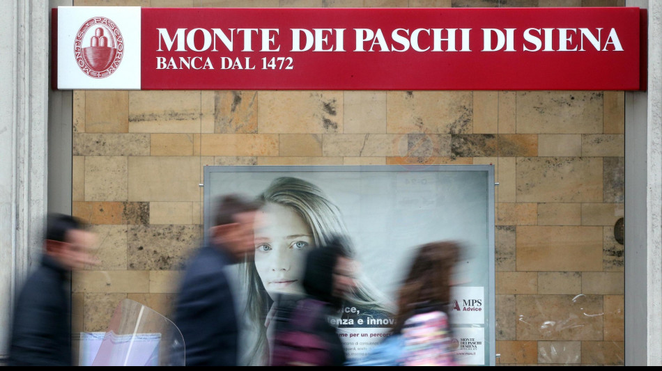 Mps, l'utile del semestre scende a 892 milioni