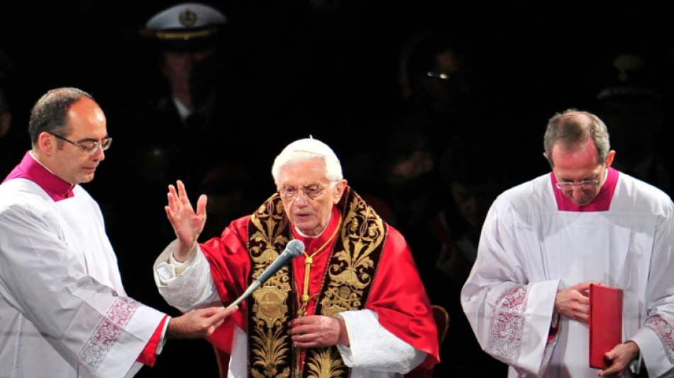 Brustkreuz von früherem Papst Benedikt XVI. aus Kirche in Traunstein gestohlen 