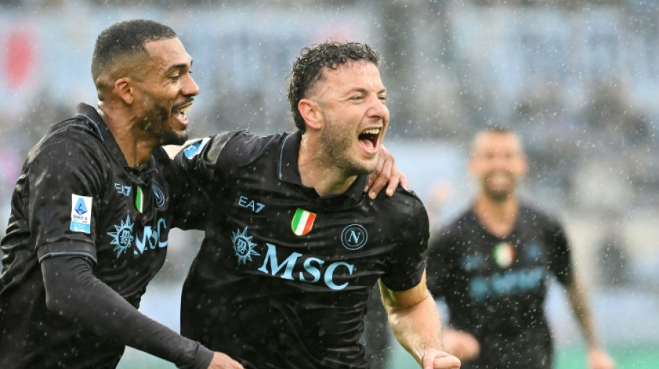 Italie: Naples revient sur les talons de l'AC Milan