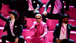 Ryan Gosling taucht Oscar-Gala mit "I'm Just Ken" in Pink