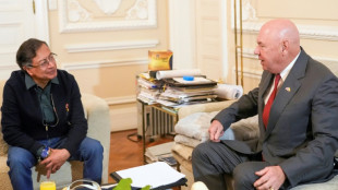 EEUU y Colombia coinciden en "mejorar" la lucha antidrogas tras disputa Petro-Trump