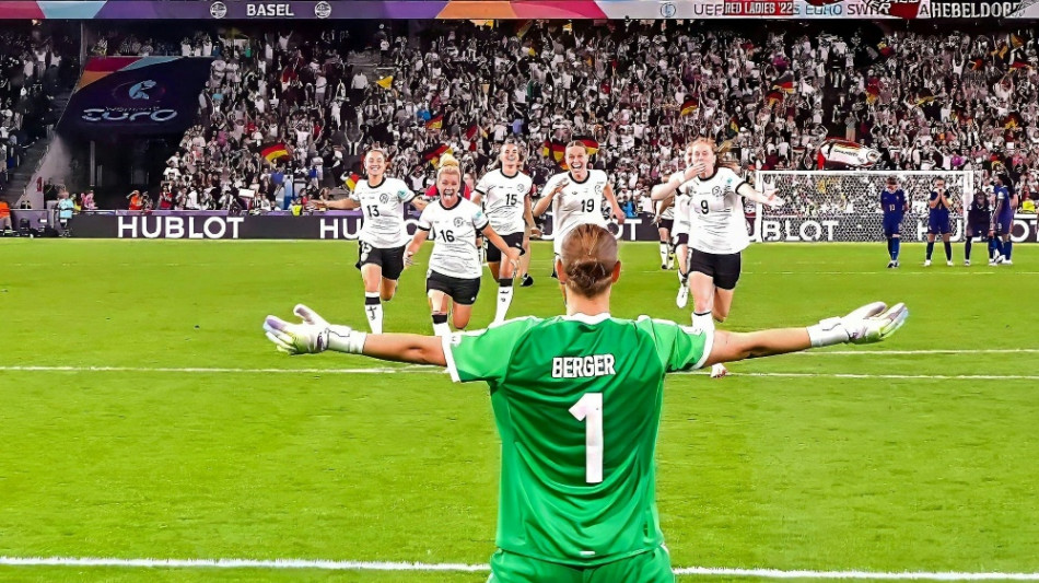 "Das ehrt uns": DFB-Frauen mit prominenten Unterst&uuml;tzern