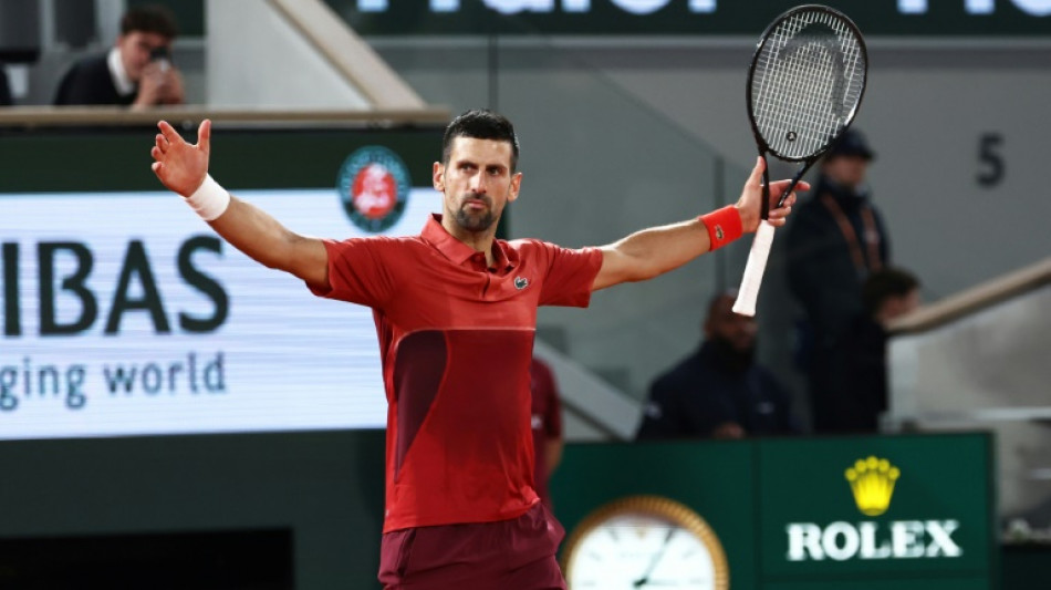 Djokovic volta na segunda-feira &agrave; quadra Philippe Chatrier para enfrentar Cer&uacute;ndolo