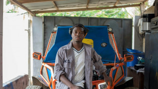 Un passionn&eacute; de m&eacute;canique fait na&icirc;tre &agrave; Lom&eacute; la premi&egrave;re voiture "Made in Togo"