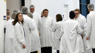 Sant&eacute;: Macron salue un investissement "in&eacute;dit" de plus de deux milliards d'euros &agrave; Chartres
