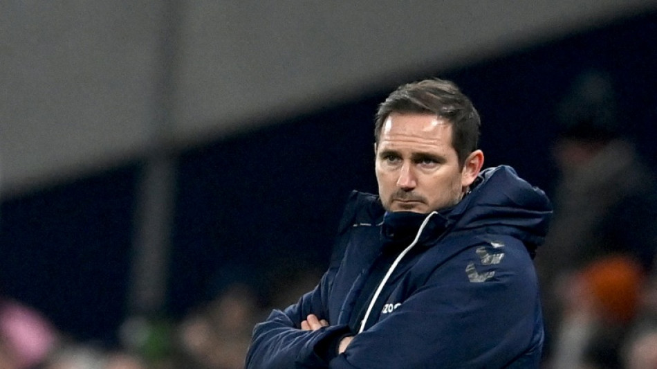 Lampard urges Everton to stick together as relegation fears mount