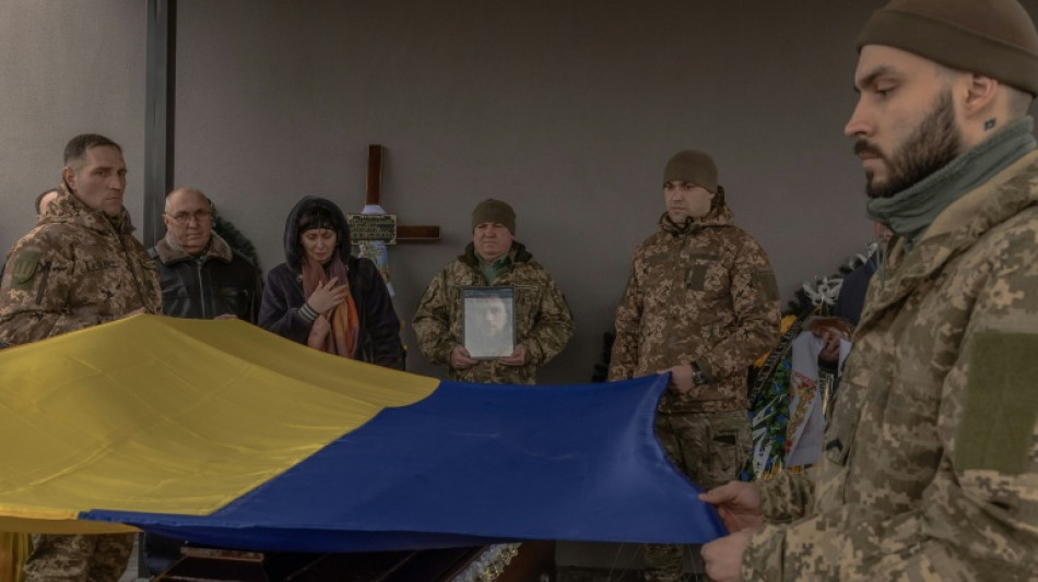 "Ni r&eacute;sign&eacute;s, ni d&eacute;faitistes": r&eacute;union &agrave; Paris des alli&eacute;s de l'Ukraine