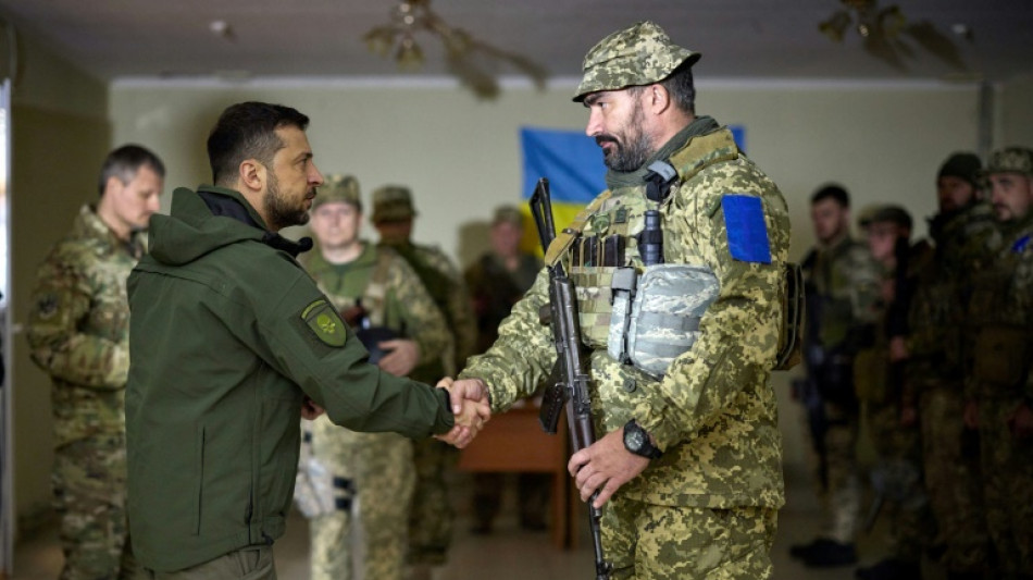 Zelenski visita Izium, ciudad ucraniana reconquistada a los rusos