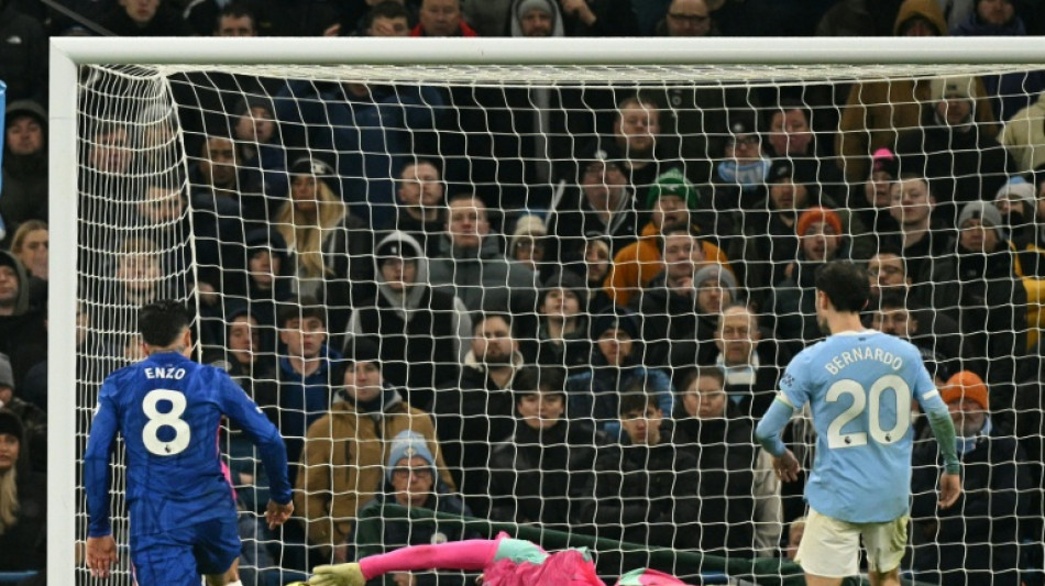 Angleterre: Manchester City et Liverpool craquent in extremis