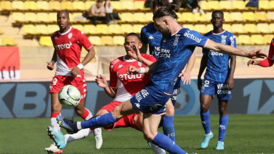 Ligue 1: Monaco au ralenti, Saint-Etienne pied au plancher