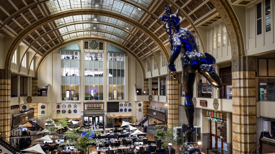 Borsa: l'Europa prosegue fiacca dopo i tassi Bce, Milano -0,3%