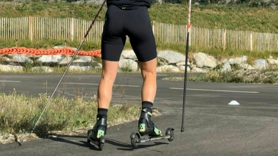 A six mois des JO-2026, les m&eacute;dailles du biathlon fran&ccedil;ais se pr&eacute;parent &agrave; ski-roues