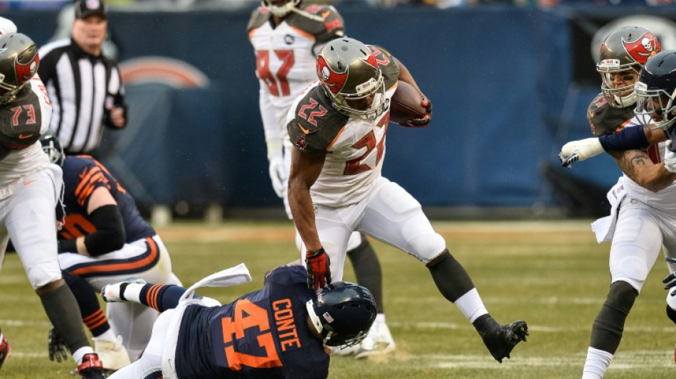 Ex-Buccaneers running back Martin dies at 36