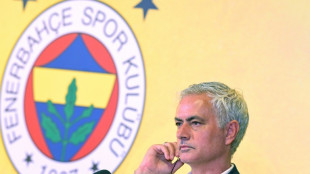 Mourinho llega al Fenerbahce "sin promesas" pero con el objetivo del campeonato turco