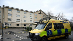 15 Festnahmen nach Zusammenst&ouml;&szlig;en vor Asylbewerber-Unterkunft in Gro&szlig;britannien