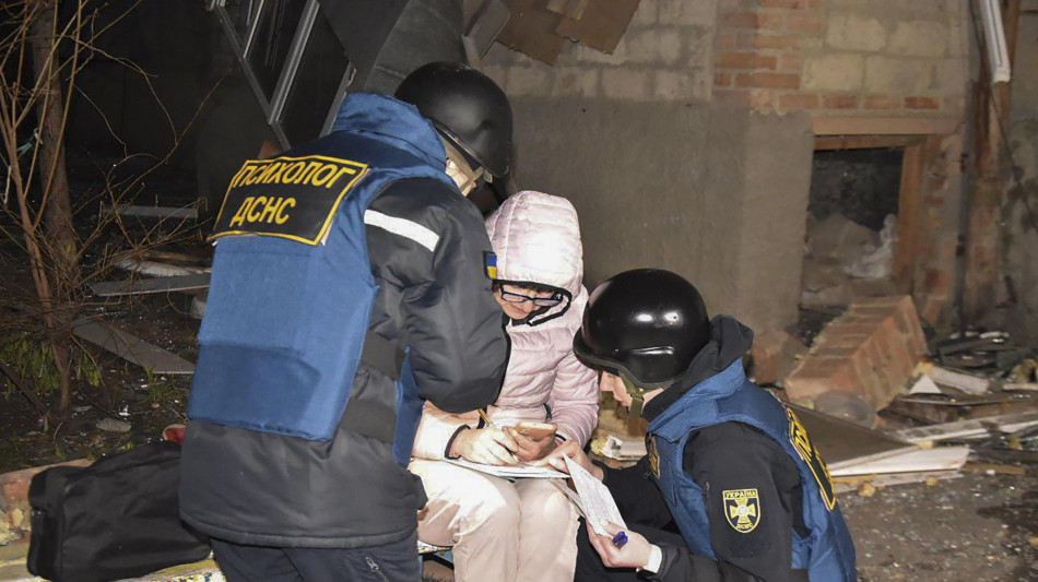 Attacco russo su Kropyvnytskyi, tre morti e sei feriti