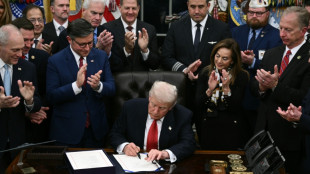 Fin de la plus longue paralysie budg&eacute;taire des Etats-Unis