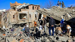 Al menos 11 muertos en bombardeos de coalici&oacute;n en Yemen, tras ataque en Emiratos 